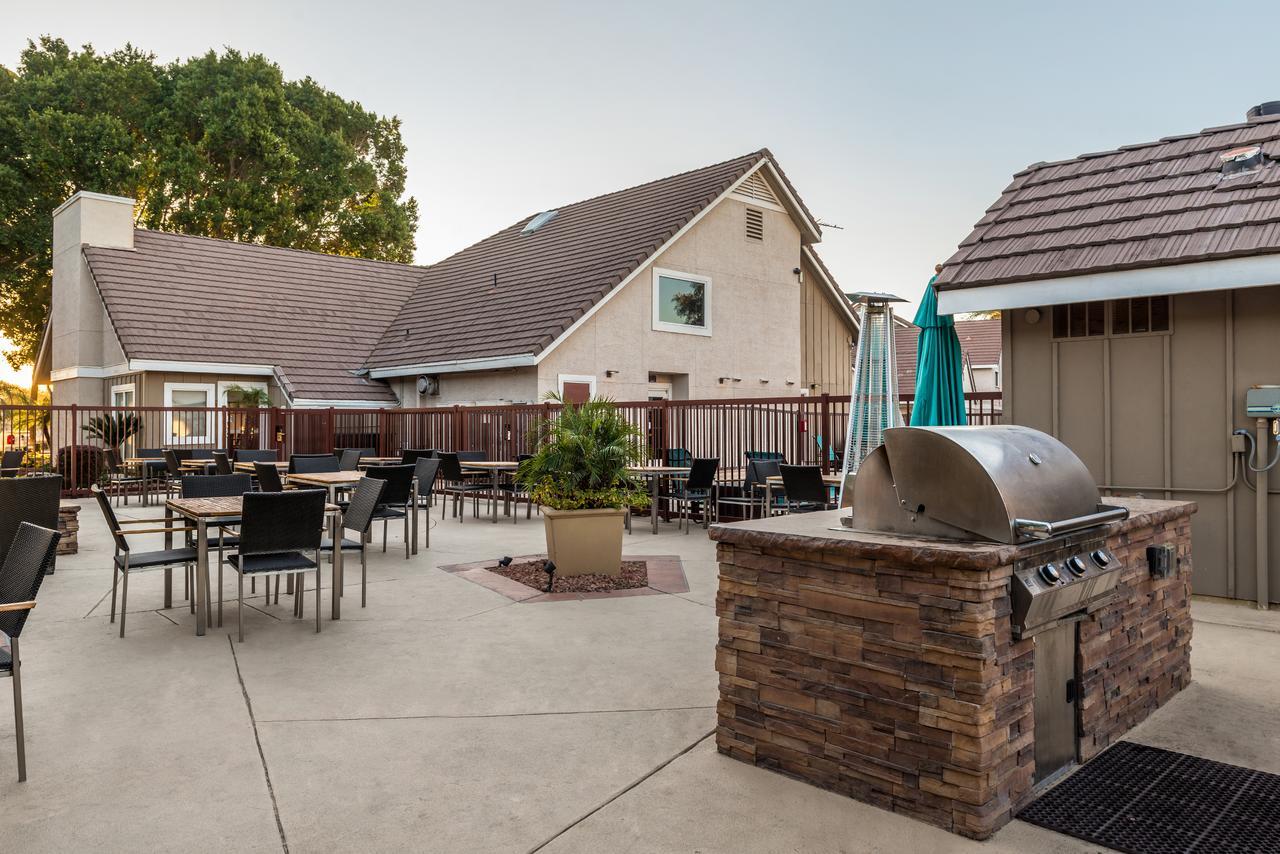 Residence Inn Phoenix Extérieur photo